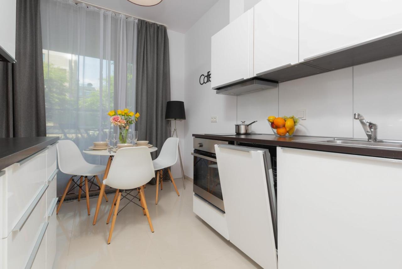 Kolejowa Apartments Warsaw By Noclegi Renters Eksteriør billede