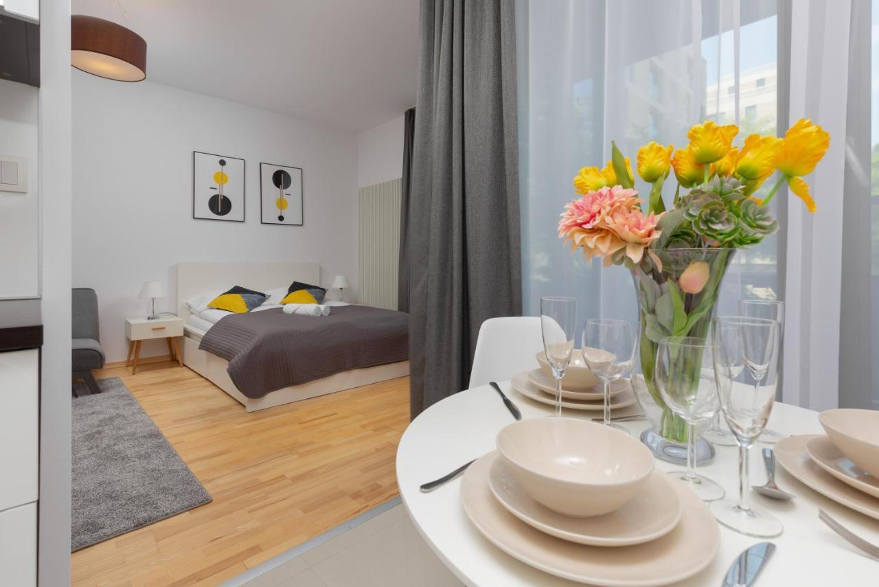 Kolejowa Apartments Warsaw By Noclegi Renters Eksteriør billede
